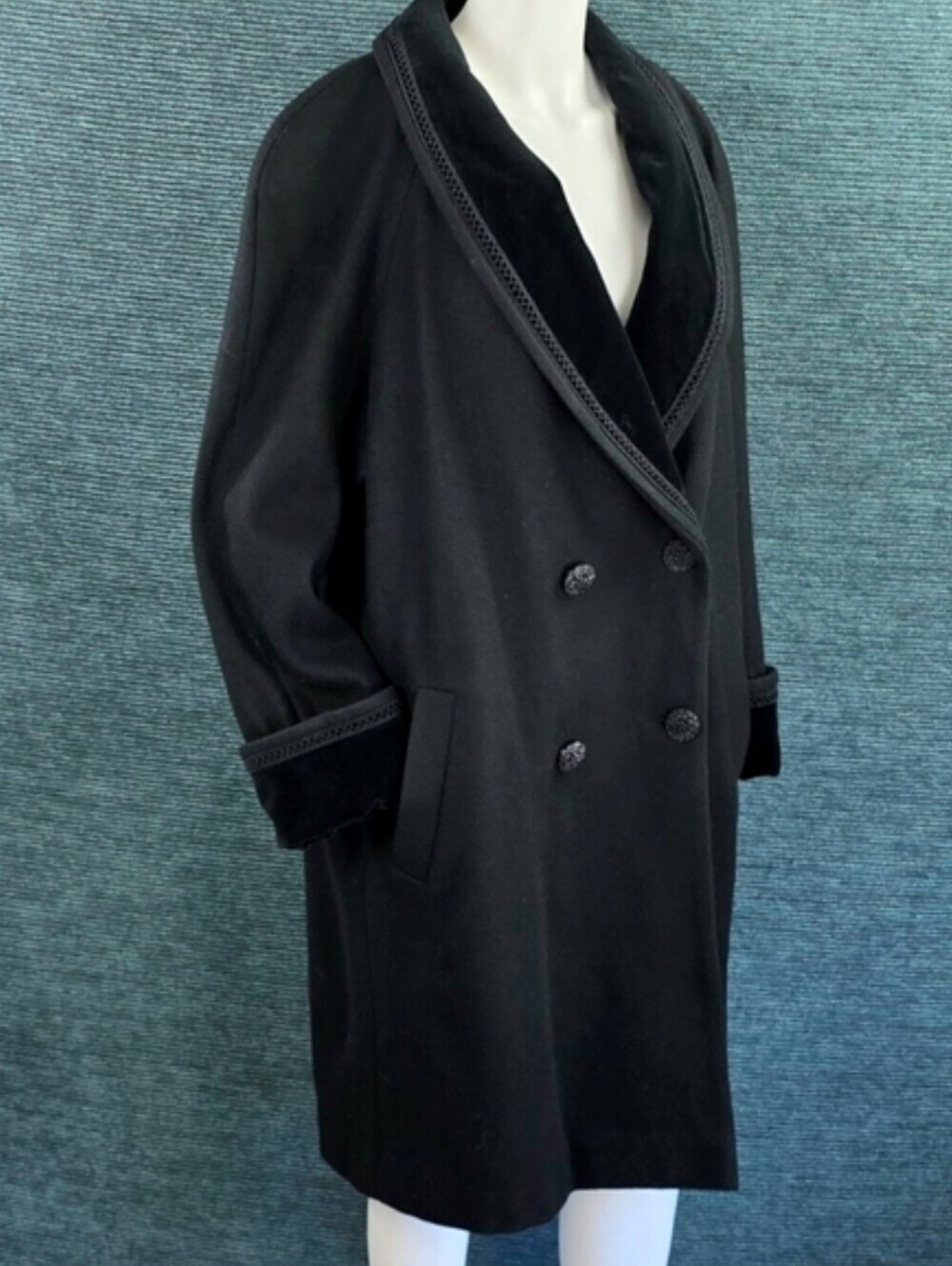 Lane Bryant Vintage Wool Winter Coat With Velvet Collar And Cuffs Size 14/16